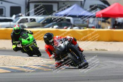 media/Apr-10-2022-SoCal Trackdays (Sun) [[f104b12566]]/Turn 2 (1135am)/